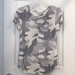 Size XS Hollister Camo Easy T-Shirt